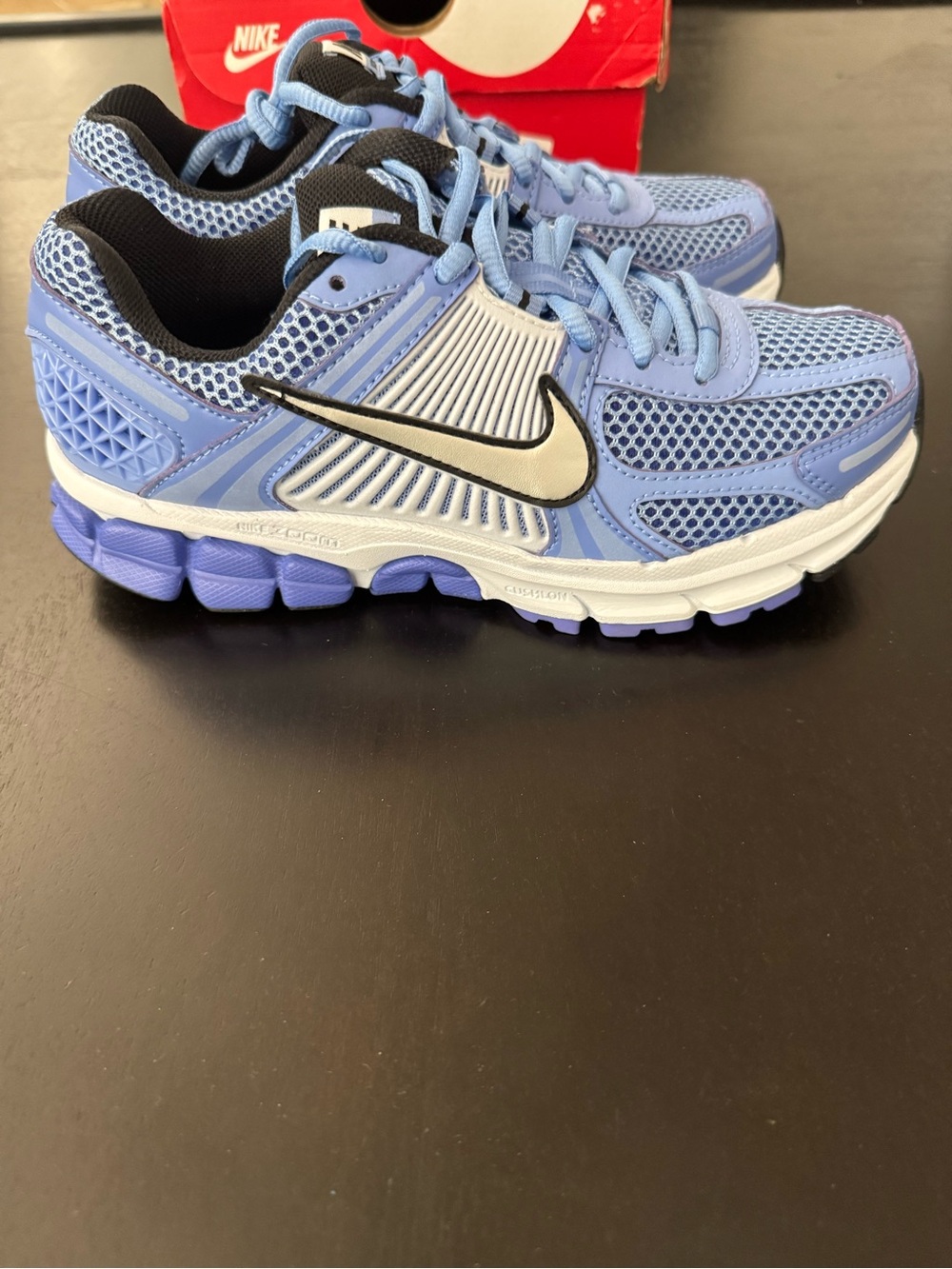 Wmns Nike Zoom Light Blue Mesh Athletic Sneakers with Silver Swoosh